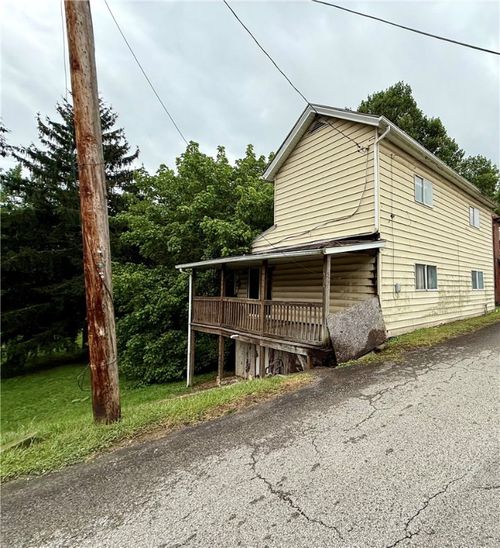 527 Sugar Ln, Clarksville, PA, 15322-6385 | Card Image