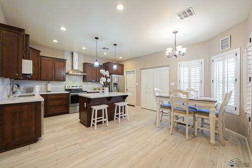 9304 E Saddle Dr, Yuma, AZ, 85365-6924 | Card Image