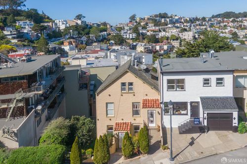 465-471 Corbett Ave, San Francisco, CA, 94114-2217 | Card Image