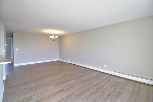 apt-16-185 Gregory St, Aurora, IL, 60504-4146 | Card Image