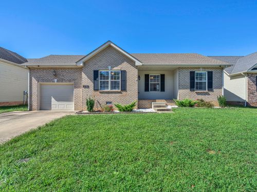 2526 Centerstone Cir, Clarksville, TN, 37040-8802 | Card Image