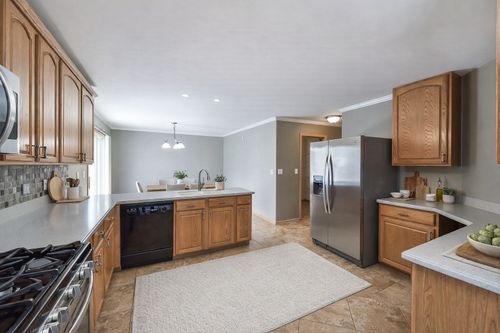 1883 Faxon Dr, Montgomery, IL, 60538-3307 | Card Image