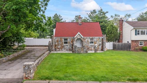 99 Bouton St W, Stamford, CT, 06907-1228 | Card Image