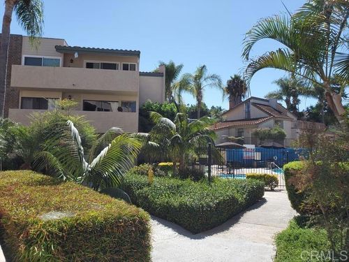 323-2625 Pirineos Way, Carlsbad, CA, 92009 | Card Image