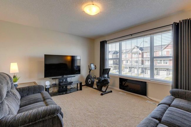 74 Kinlea Way Nw, Home with 3 bedrooms, 2 bathrooms and 4 parking in Calgary AB | Image 29