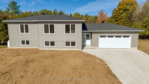 231 Pretty Dr, Lanark, ON, K0G1K0 | Card Image