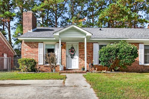 117 Windsor Ct, Jacksonville, NC, 28546-8639 | Card Image