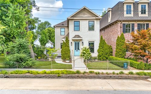 244 Sw D St, Bentonville, AR, 72712-5861 | Card Image