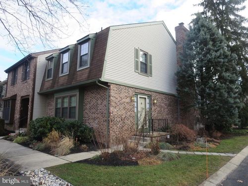 32 Crofton Cmns, CHERRY HILL, NJ, 08034-1143 | Card Image