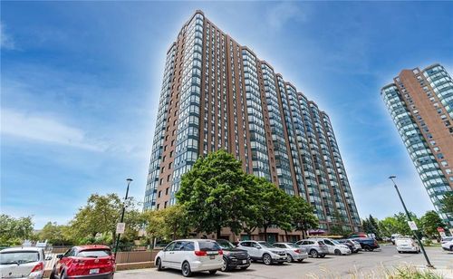 115 Hillcrest Ave, Mississauga, ON, L5B3Y9 | Card Image