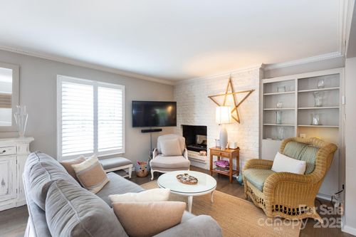 apt-e-2229 Rexford Rd, Charlotte, NC, 28211-3468 | Card Image