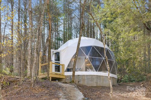 186 Meece Rd, Rosman, NC, 28772-9718 | Card Image