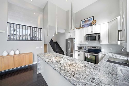 57 Kingsland Villas Sw, Calgary, AB, T2V5J9 | Card Image