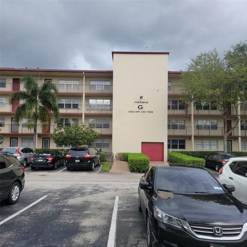 apt-310g-1551 Sw 135th Ter, Pembroke Pines, FL, 33027-6403 | Card Image