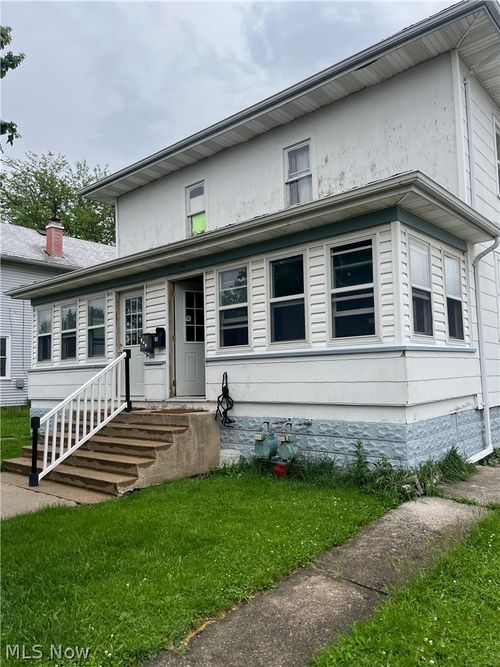 411 S Myrtle Ave, Willard, OH, 44890-1516 | Card Image
