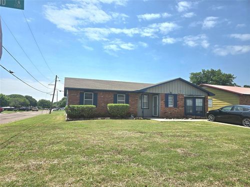 618 Briarwood Ln, Frederick, OK, 73542-1618 | Card Image