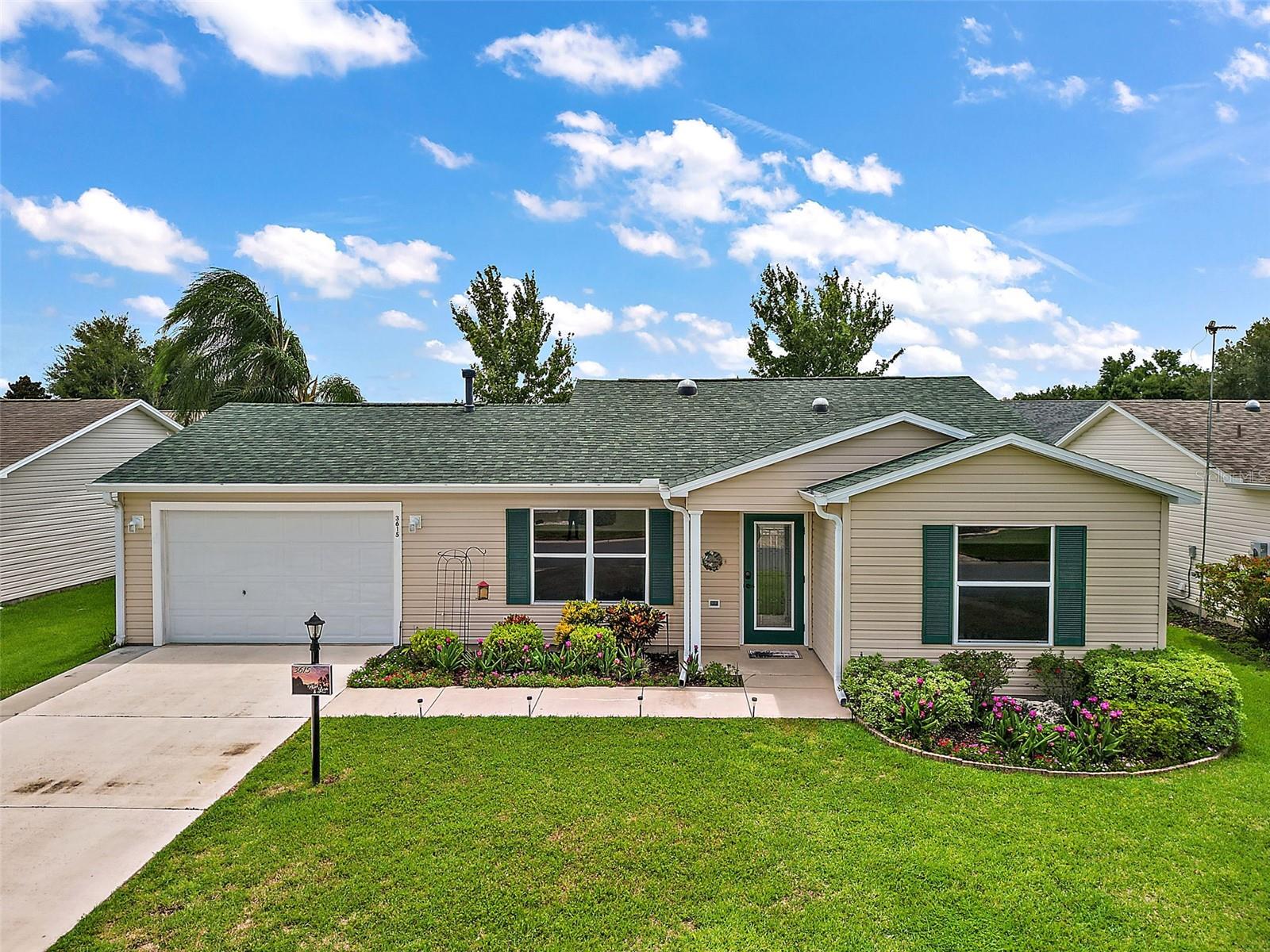 Auburndale Ave, The Villages, FL 32162