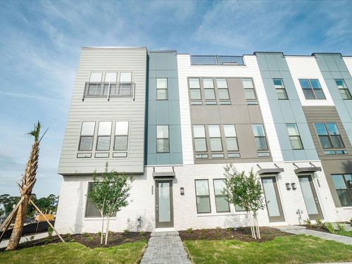 2050 Packing District Way, ORLANDO, FL, 32804 | Card Image