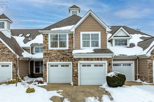 4439 E Harbors Edge Dr, Port Clinton, OH, 43452-8978 | Card Image