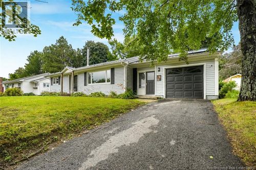 22 Birchcroft Dr, Fredericton, NB, E3C1K7 | Card Image