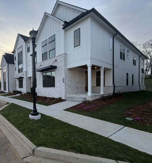 2080 Conductor Ln, Thompsons Station, TN, 37179-2940 | Card Image