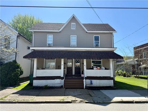 122 E 2nd Ave, Derry, PA, 15627-1202 | Card Image