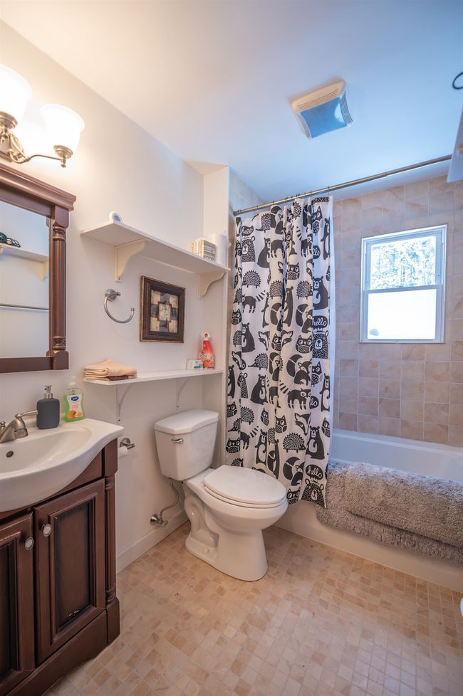 48 Upper Highlands Loop, House other with 5 bedrooms, 2 bathrooms and null parking in West Dover VT | Image 18