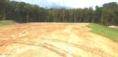 205 Hugh White State Park Rd, Grenada, MS, 38901-9299 | Card Image