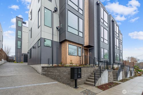 d-8324 16th Ave Nw, Seattle, WA, 98117-3609 | Card Image