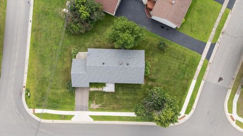 202 Suffolk Dr, Hoyt Lakes, MN, 55750-1222 | Card Image