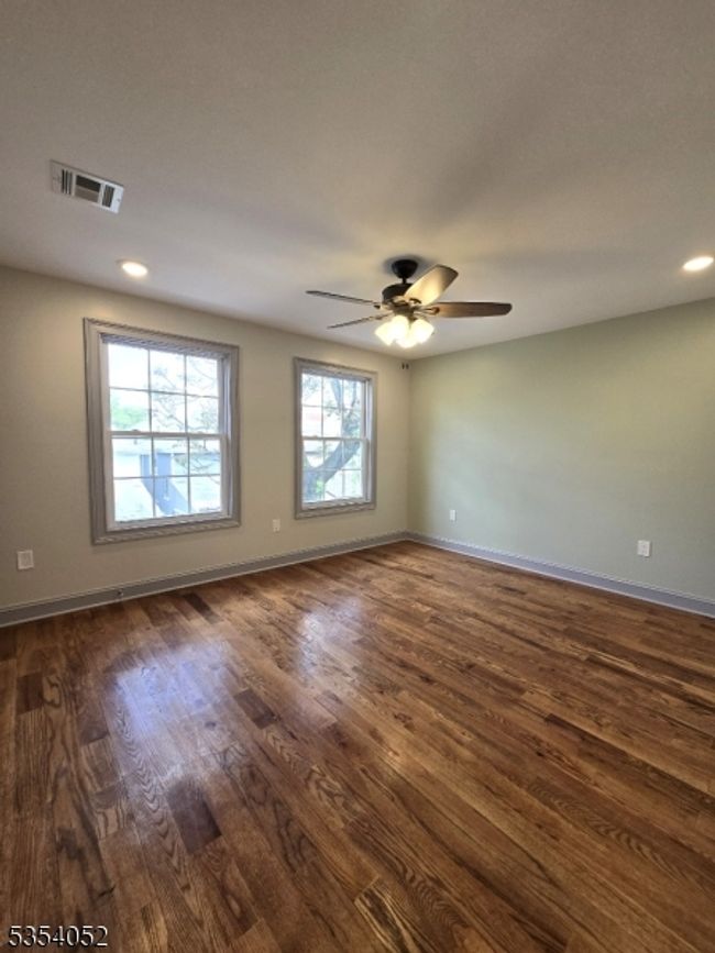 90 Seaview Ave, Home with 6 bedrooms, 4 bathrooms and null parking in Jersey City NJ | Image 38