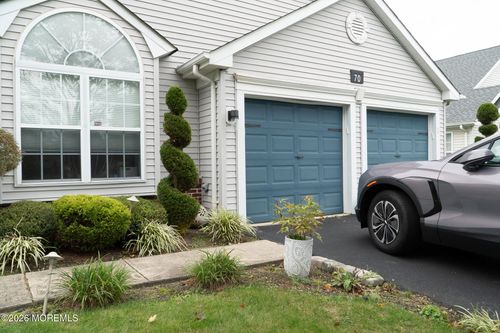 70 Rosewood Dr, Lakewood, NJ, 08701-5777 | Card Image