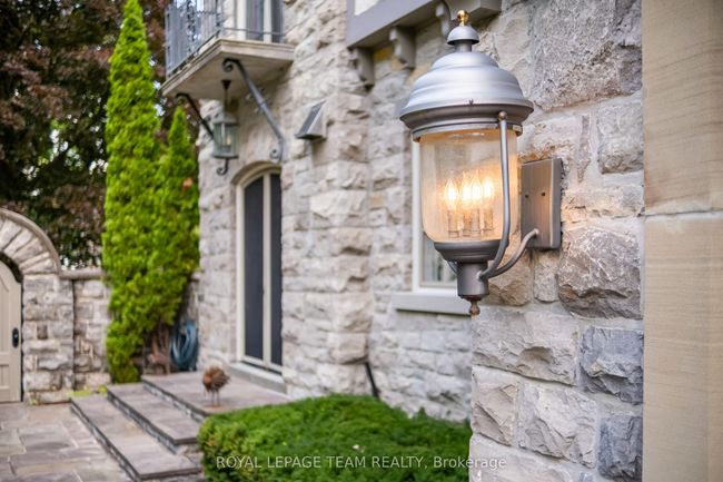 480 Manor Ave, House other with 6 bedrooms, 5 bathrooms and 10 parking in Rockcliffe ON | Image 45
