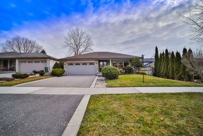 31 Rockcastle Dr, House other with 4 bedrooms, 3 bathrooms and 6 parking in Etobicoke ON | Image 1