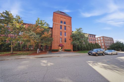 204-471 Silver St, Manchester, NH, 03103-5064 | Card Image