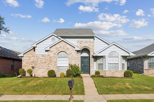 2245 Silverthorn Ln, Flower Mound, TX, 75028-7246 | Card Image