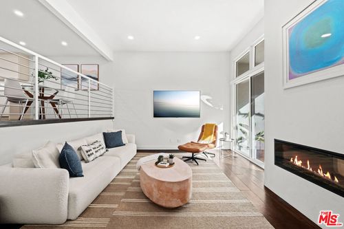 f-4800 La Villa Marina, Marina del Rey, CA, 90292-7019 | Card Image