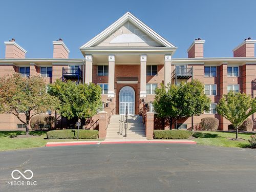 38-8681 Jaffa Court East Dr, Indianapolis, IN, 46260-5328 | Card Image