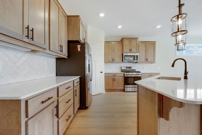 Plenty of cabinet space & a walk-in pantry | Image 8