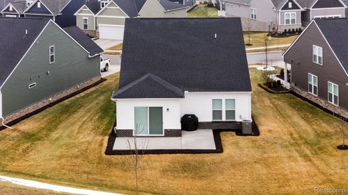 1617 Landings Ln, Milford, MI, 48381-4816 | Card Image