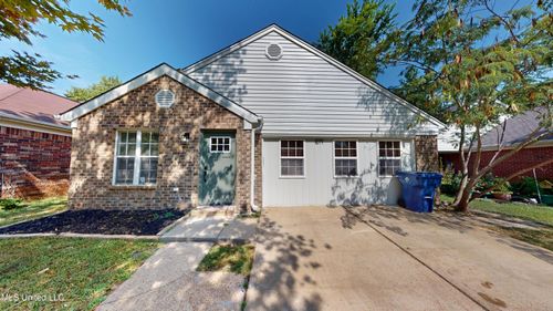 1071 Wilson Rdg, Lake Cormorant, MS, 38641-9469 | Card Image