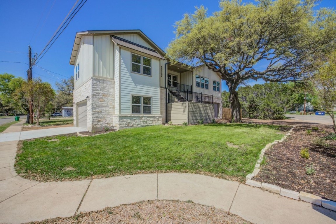 Travis St, Jonestown, TX 78645