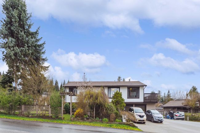 21495 Exeter Avenue, House other with 3 bedrooms, 3 bathrooms and 6 parking in Maple Ridge BC | Image 1