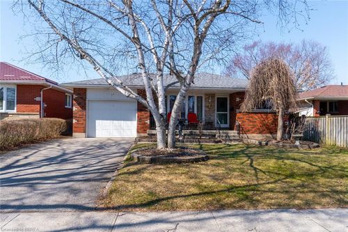 17 Palm Crescent, Brantford, ON, N3R5G1 | Card Image
