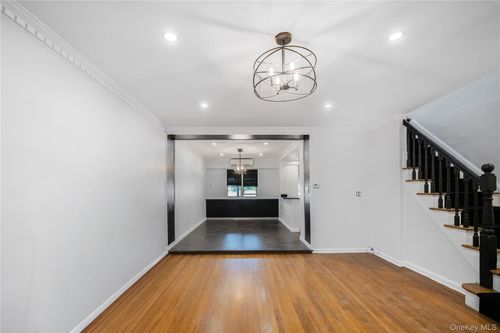 5157 71st St, Woodside, NY, 11377-7633 | Card Image