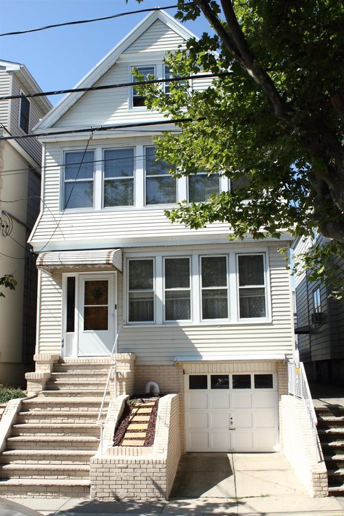 44 E 36th St, Bayonne, NJ, 07002-4819 | Card Image