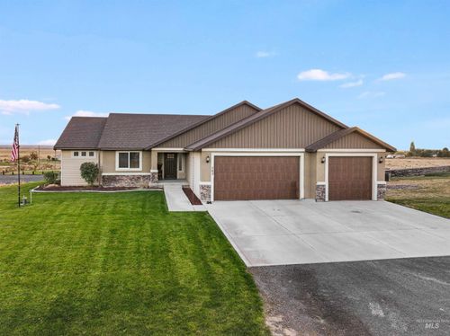 583 Smokey Mountain Dr, Jerome, ID, 83338-6498 | Card Image