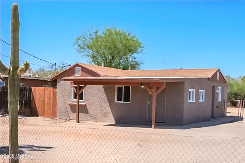 4045 E Hayhurst Ln, Tucson, AZ, 85712-1531 | Card Image