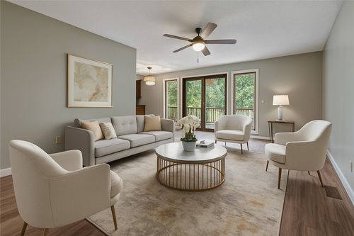 43 Britten Cir, Bella Vista, AR, 72715-8143 | Card Image