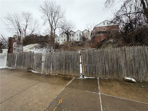 402 8th Ave, Homestead, PA, 15120-1040 | Card Image